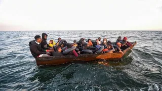 Tunisian navy rescues 194 illegal migrants