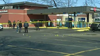 Driver Of Armored Truck Shoots Robbers In Chicago