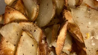 Sliced potatoes in the air fryer. Very nice no sweat recipe