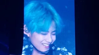 190323 Singularity (blue hair) Taehyung V @ 방탄소년단 BTS Love Yourself in Hong Kong HK Day 3 香港 防彈少年團