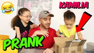 Papa PRANK Kamilia! Vidéo drôle - ESSAYEZ de ne pas RIRE