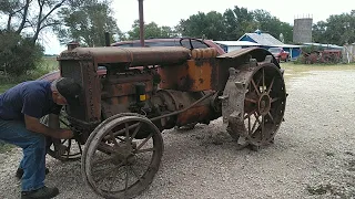 Starting the 1931 U Allis Chalmers tractor