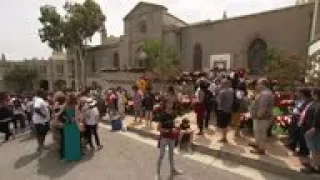 Fans gather to celebrate Michael Jackson