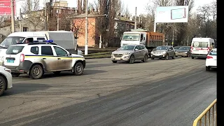 Ukrainian ambulance + police car responding code 3
