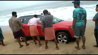 Car stuck at Sea shore at kerala part 2