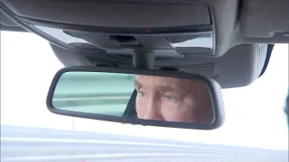 Владимир Путин посетил Крымский мост и проехал по нему на автомобиле