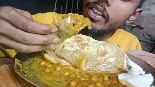 Chole bhature eating || eating challenge Chole bhature #mukbang #asmr #cholebhaturae