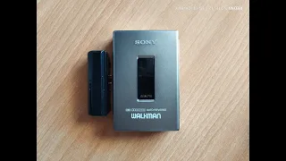 Sony Walkman Cassette player WM 607 Máy nghe nhạc cassette cầm tay