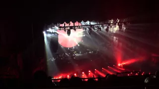 Brit Floyd- Keep Talking live