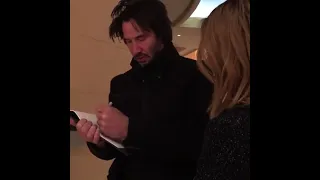 2017 Keanu Reeves with fans in Winnipeg