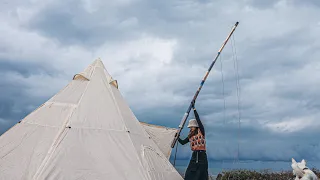 Pole vaulting with a wood stove | Warm winter solo camping with a tipi tent and wood stove