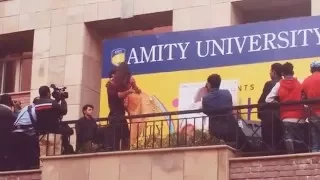 Aditya Roy Kapoor & Katrina Kaif's Dance performance on pashmina at Amity University