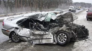 #16 Очень страшные Аварии ЗИМА Январь 2016 - ДТП Car Crash Compilation winter HD