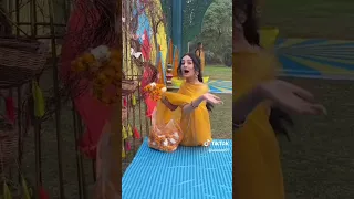 MEHNDI DANCE#sistrology #iqrakanwal  PERFORMANCES | Areeb Ka Suprise Dance Larky Waly |