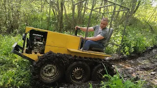 Самодельный гусеничный трактор по грязи