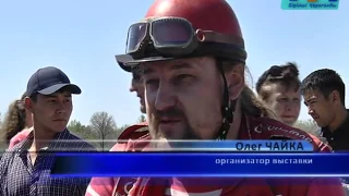 В центральном парке Караганды состоялся парад ретро автомобилей.