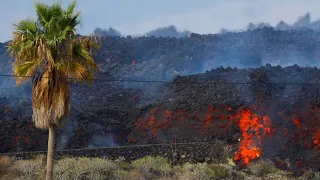 Impresionantes imágenes del avance de la nueva colada del volcán de La Palma