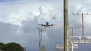 KLM B787-10 landing at LAX