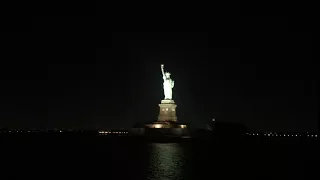 Нью-Йорк -- Статуя Свободы