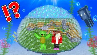 Mikey and JJ Trapped in an UNDERWATER Village in Minecraft (Maizen)