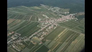 Approach flight and landing at VIE Airport Vienna (Austria), runway 34. UAT088489