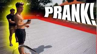 BASEN ZAKLEJONY TAŚMĄ PRANK!