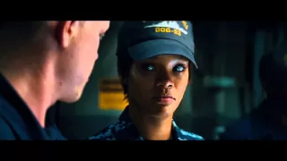 Battleship - Clip: "Hopper and crew investigate a captured alien"