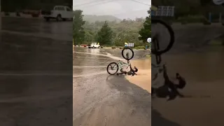 падение | приколы | горный велик | байк | баланс | падение в лужу |MTB велосипед