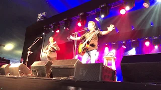 Troy Cassar-Daley - Shadows on the Hill (Live at Port Fairy Folk Festival 2018)