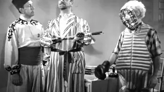 Marx Brothers (1946) Night in Casablanca [Duel]