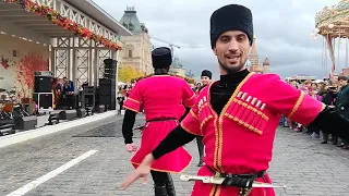 ФЕСТИВАЛЬ «  Золотая осень»' на Красной площади  в Москве   4  октября 2019(1)