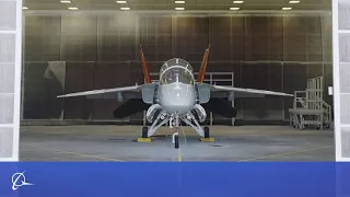 T-7A Red Hawk “Red Tail” jet makes debut