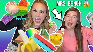 MYSTERY FIDGET UNBOXING WITH MRS. BENCH!!! 😱🤭