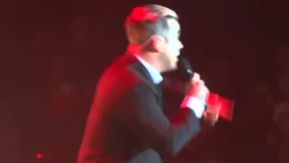 ROBBIE WILLIAMS - Shine My Shoes - Manchester 12/12/2013