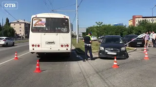 В ужасном ДТП с автобусом пострадало 6 детей. Момент ДТП на видео