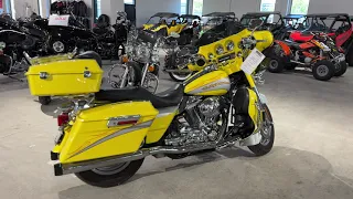 2005 Harley Davidson CVO Electra Glide (FLHTCSE2) Walk Around + Exhaust Note