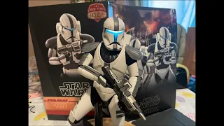 Hot Toys Imperial Clone Commando from Star Wars The Bad Batch review