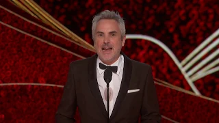 Alfonso Cuarón wins Best Director