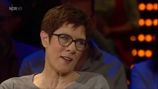 „3nach9“ mit Annegret Kramp-Karrenbauer