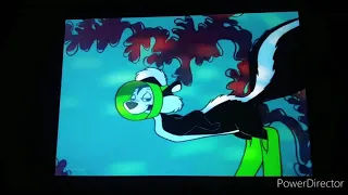 loony toons:pepe le pew and Penelope  pussycat underwater