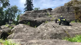 Axial Capra High rocks