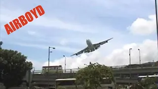 Cathay Pacific Boeing 747 Landing Kai Tak (Peri road)