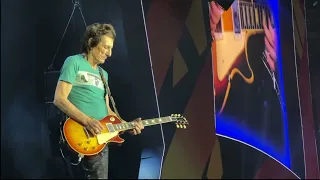 guitar solo - Can't You Hear Me Knocking? by Ronnie Wood - The Rolling Stones - Amsterdam 2022