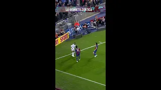 Robinho humilla a Ronaldinho y Messi