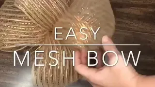 Easy Mesh Bow | 1 Minute Bow | Easy Deco Mesh Wreath Bow Tutorial