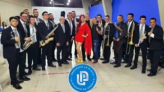 Bau Bau - Orquesta La Playa (En Vivo)