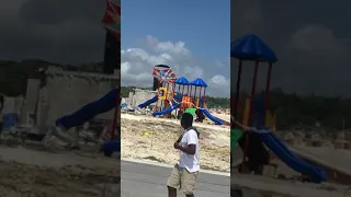 Kite flying in Jamaica 🇯🇲. 1st, 2nd and 3rd attempt.