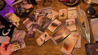 “WHO R U..REALLY?!” COLLECTIVE TAROT AND ORACLE READING APRIL 2024