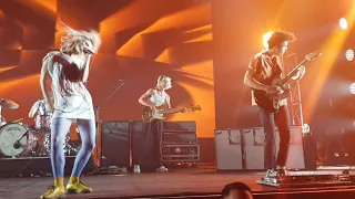 Crushcrushcrush - Paramore (Live in Manila 2018)