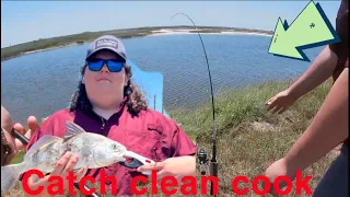 Cops called while fishing Port Aransas bay Catch, Clean , Cook 🥘